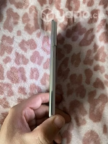 Samsung S21 5g. 128gb mas cargador inalámbrico