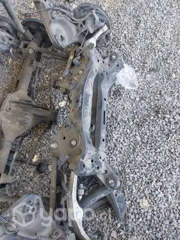 Cuna trasera nissan qashqai 2015 adelante
