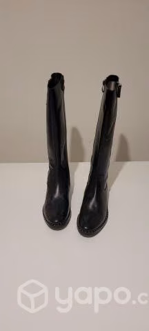 Botas negras de cuero marca VIA UNO - Imagen 4