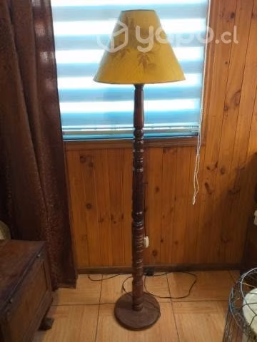 2 lámparas de pie con pantalla