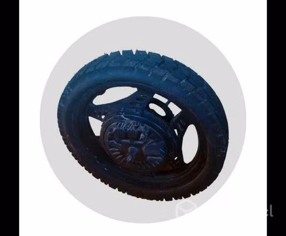 Neumático trasero moto estilo scrambler