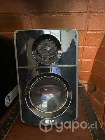 Impecable Equipo de música LG - Imagen 3