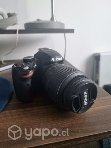 Nikon D3200 usada