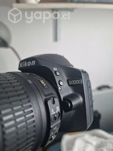 Nikon D3200 usada