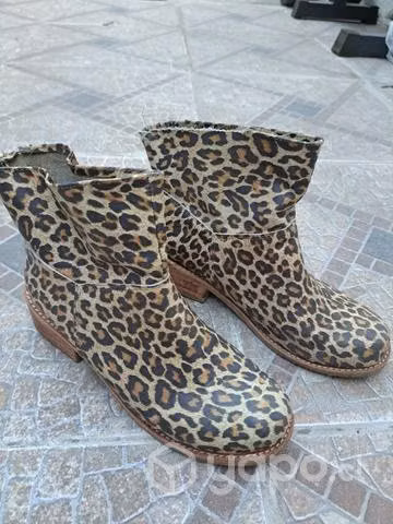 Botines de cuero número 38, son pao pecados
