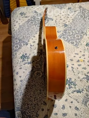 Guitarra electroacústica