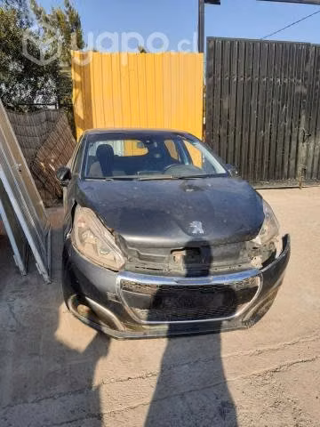 Refuerzo parachoque trasero peugeot 208 usado
