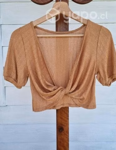 Polera nudo