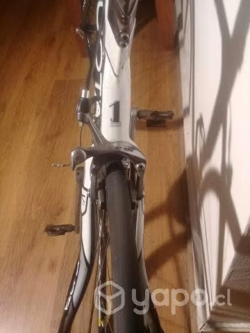 Bicicleta de ruta italiana Kuota Kharma