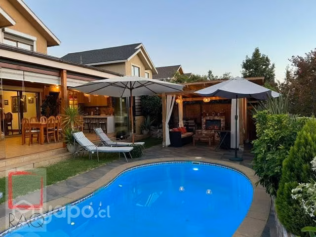 Hermosa casa en La reina - Condominio SE VENDE