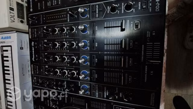 Controlador Dj Pioneer DDJ-RZ