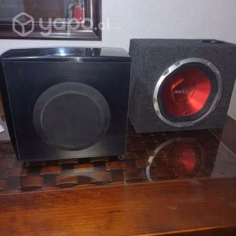 2 parlantes grandes en buen estado