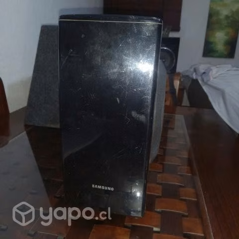 2 parlantes grandes en buen estado