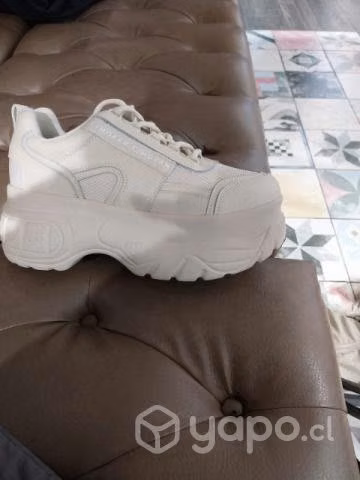 Zapatillas nuevas nuevas