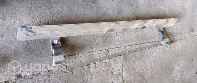 Pisadera Eléctrica Izquierda (FFB240) Ford F150