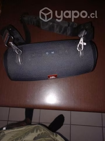 Excelente parlante Jbl Xtreme 2