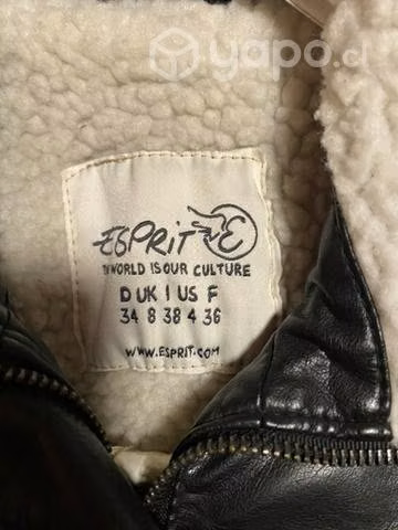 Chaqueta de ecocuero con chiporro