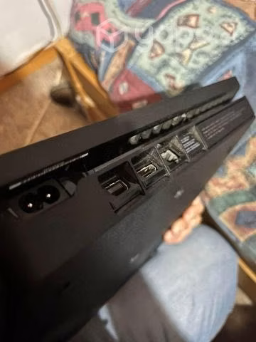 Ps4 slim 1tb 5 juegos+disco externo 500gb+base car