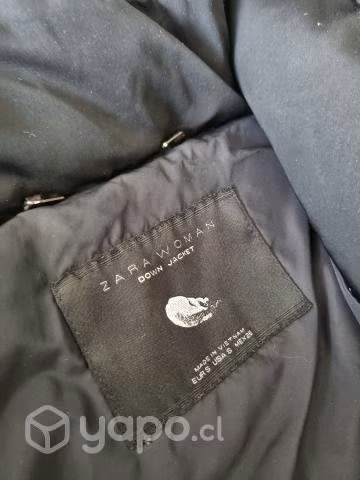 Chaqueta larga de pluma ZARA