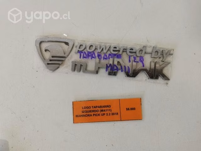 Logo Tapabarro Izq (MA111) Mahindra Pick Up 2018