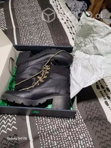 Botines Tomy número 40 color negro en excelente es - Imagen 4