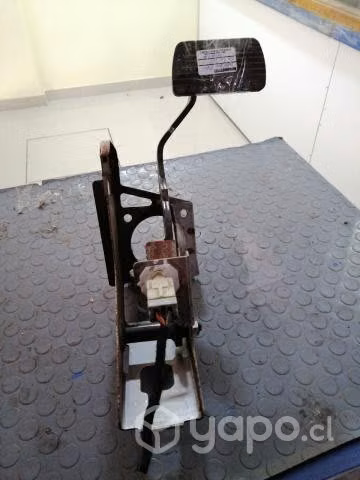 Pedal freno Chevrolet Captiva 2011