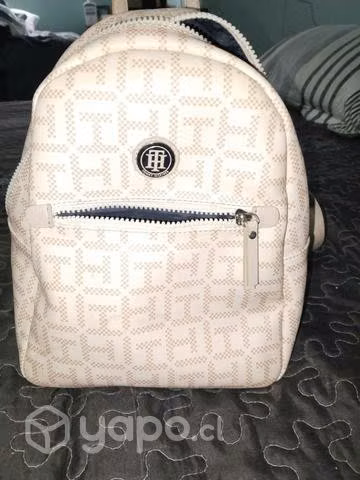 Mochila chica casi nueva