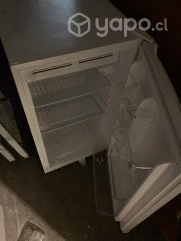 Frigobar refrigerador 122 lts