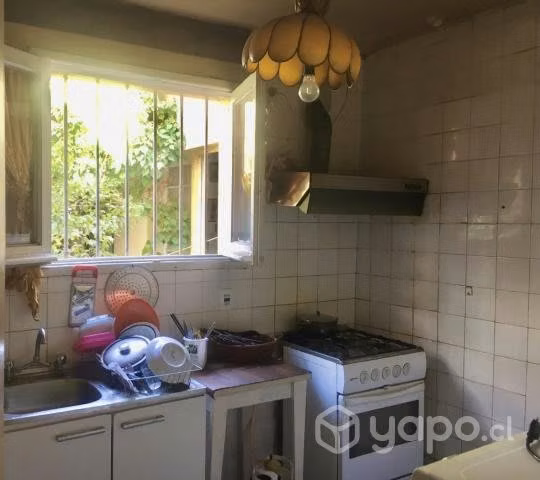 Amplia pieza amoblada en casa de familia - Imagen 6