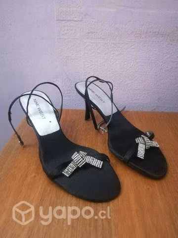 Chalas con cordones
