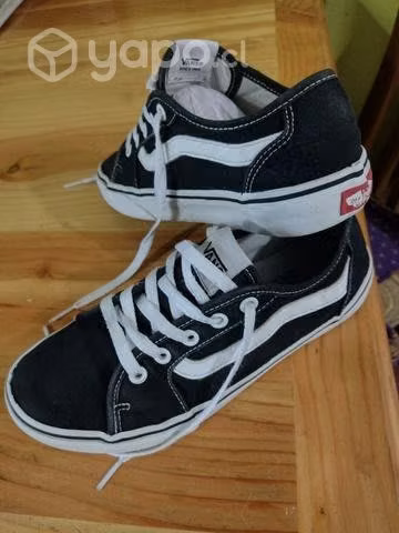 Zapatillas 37,5 poco uso unisex originales - Imagen 6