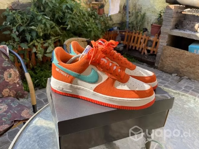 Nike Air Force 1