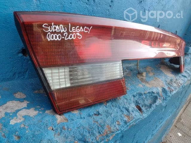 Embellecedor Subaru legacy 2000-2003
