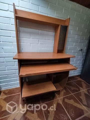 Escritorio de madera usado (PC de escritorio)