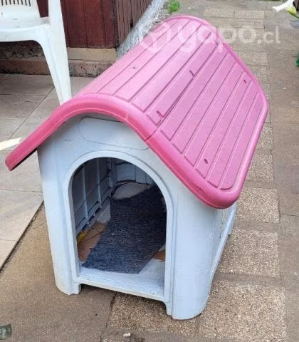 Casa Perro Roja