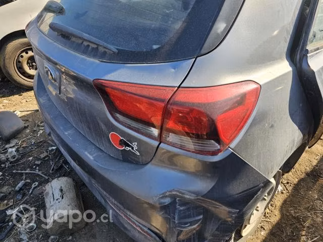 Foco trasero kia rio 5 2019