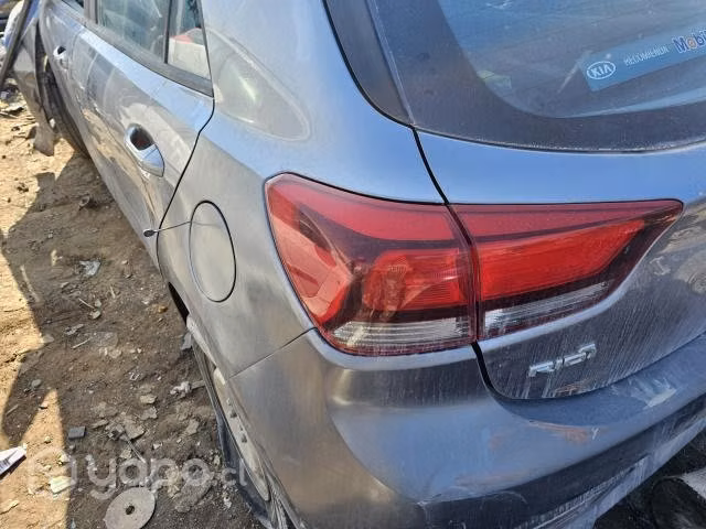 Foco trasero kia rio 5 2019 - Imagen 2