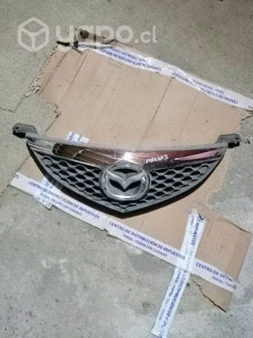 Máscara mazda 3