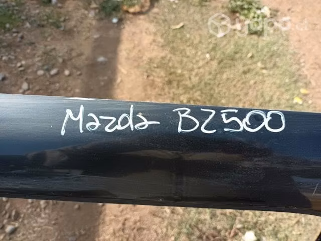 Puerta Trasera derecha Mazda B2500 - Imagen 2
