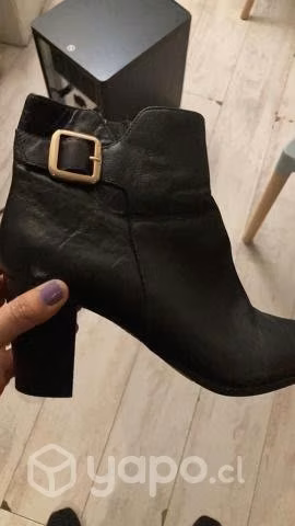 Zapatos taco y botines cuero