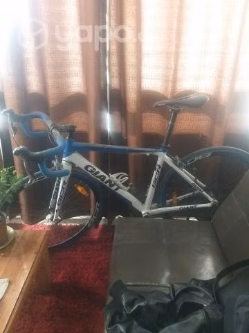 Bicicleta Ruta Giant SCR0 - Imagen 3