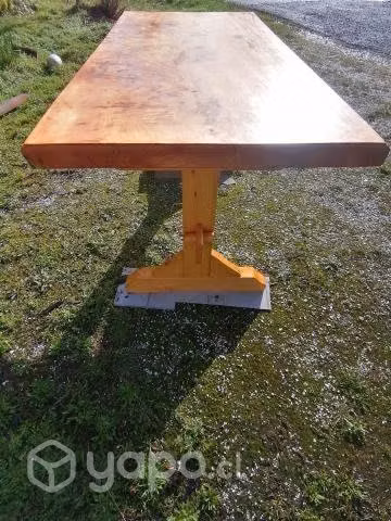 Mesa rústica ciprés