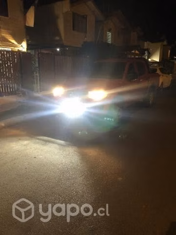 Camioneta mitsubishi l200
