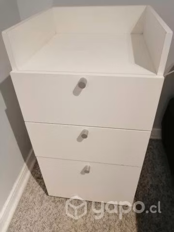 Mesa para manicurista y accesorios