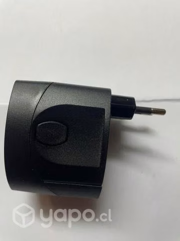 Enchufe adaptador internacional universal - Imagen 4