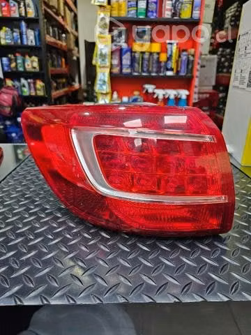 Foco trasero kia sportage 2012