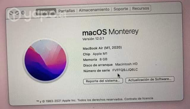 MacBook Air M1 con accesorios originales