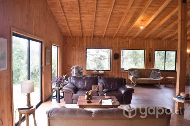 Parcela con casa 196m2 entre Lican Ray Coñaripe