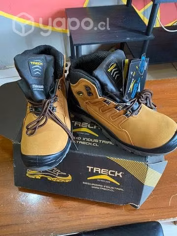 Zapatos de seguridad nuevos