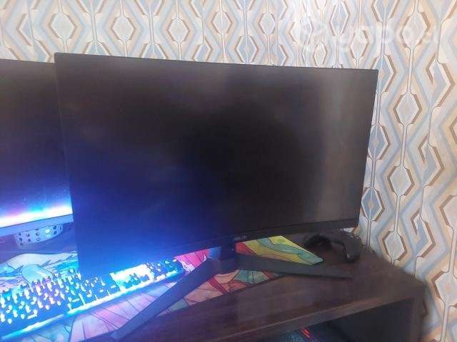 Monitor Gamer 27" Curvo, Full HD, Panel VA, 165Hz - Imagen 2